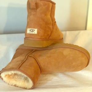 Low cut UGG boots